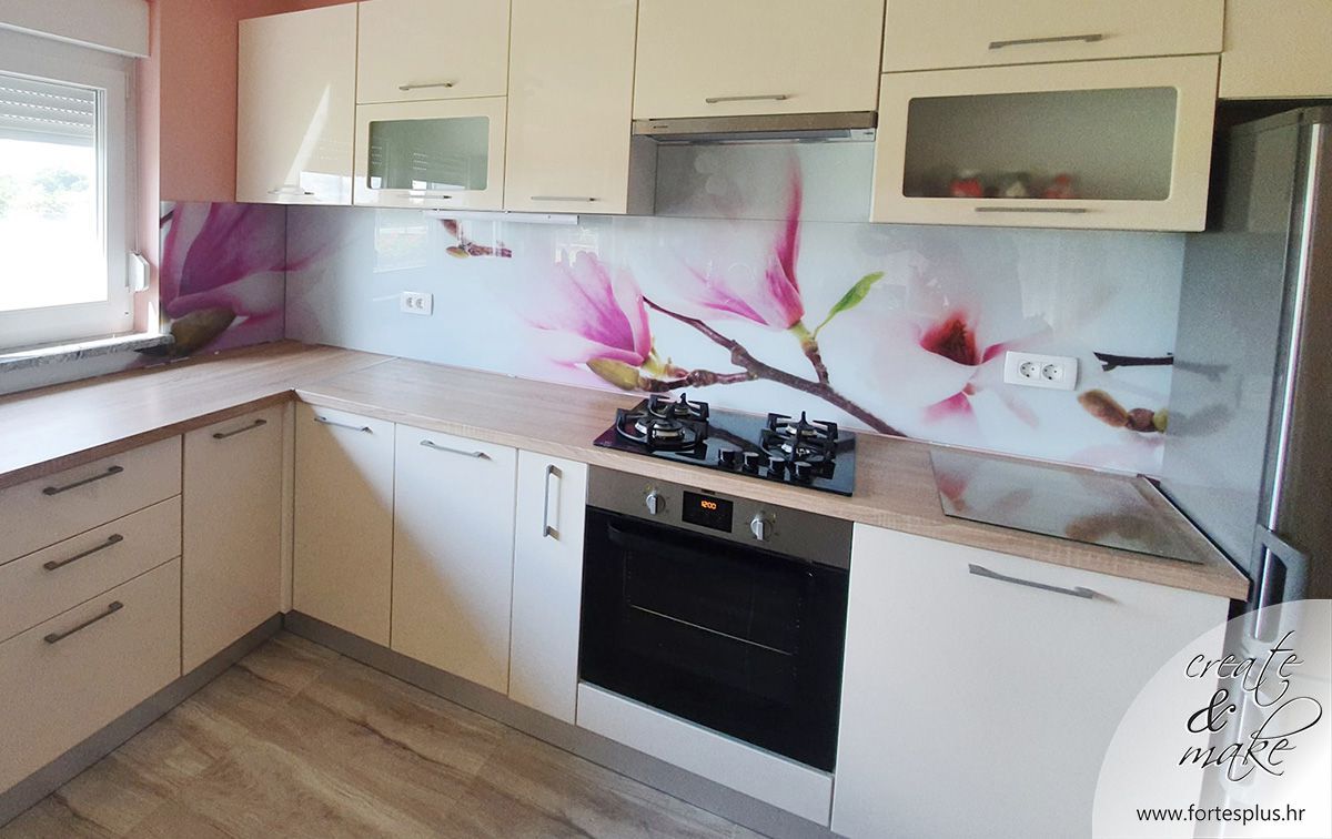 kuhinjsko-staklo-magnolia